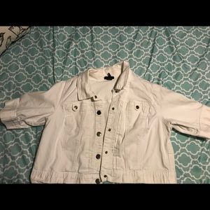 Women’s white jean jacket